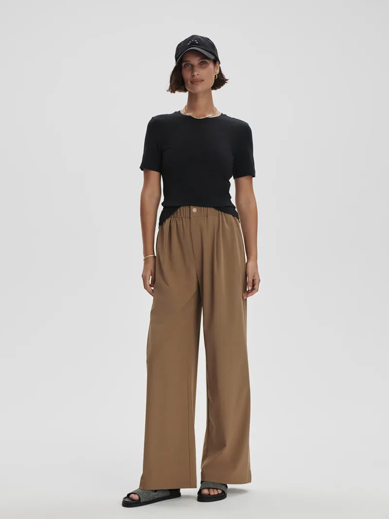 Varley Regina Fitted Tee - Black-3