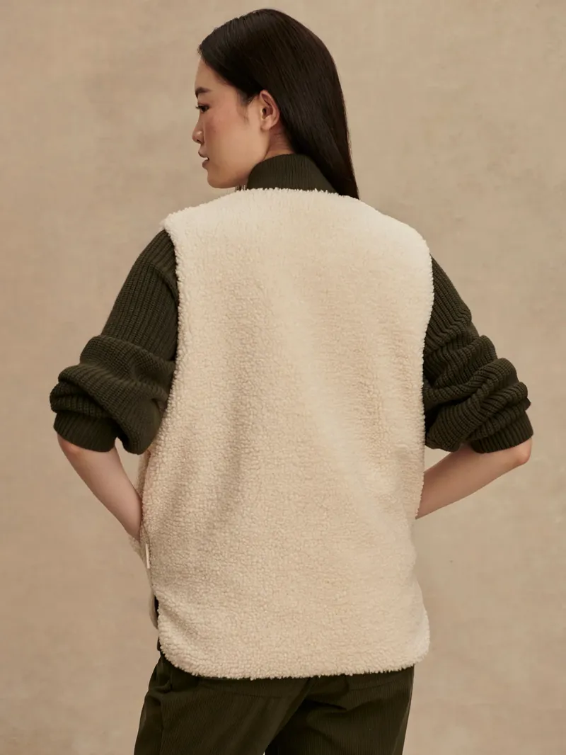 Varley Audrea Reversible Gilet - Sandshell/ Forest Night-3