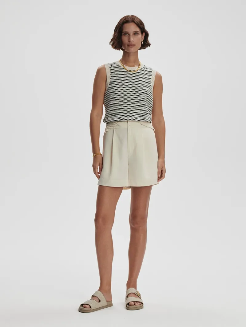 Varley Mariya Easy Pleat Short 4.5 - Birch-2
