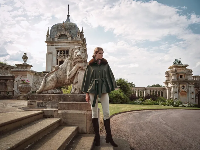 Hunt and Hall Ladies Bilsdale Forest Green Cape