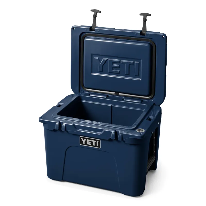 YETI Tundra Navy 35 Cool Box-2