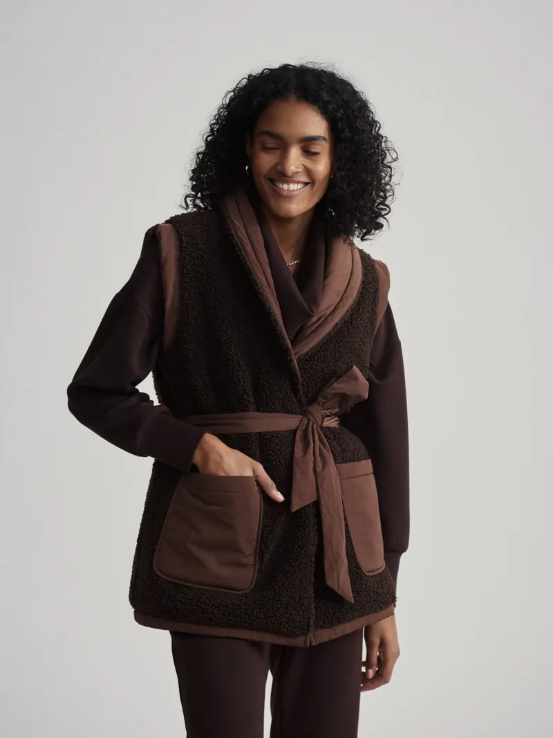 Varley Lanville Reversible Gilet - Chestnut / Coffee Bean-3