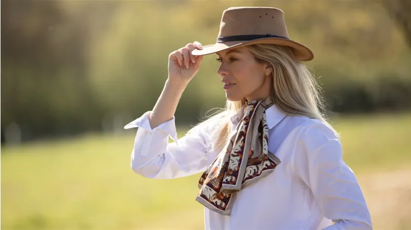 Clare Haggas George and Friends Toffee Narrow Scarf-4