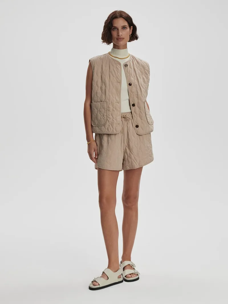Varley Karla Quilted Gilet - Light Taupe-2