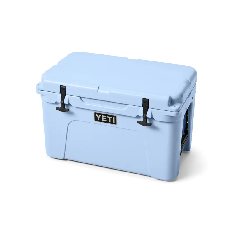 YETI Tundra Big Sky Blue 45 Cool Box-1